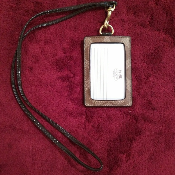 Coach Peyton Signature C Lanyard - Picture 2 of 4